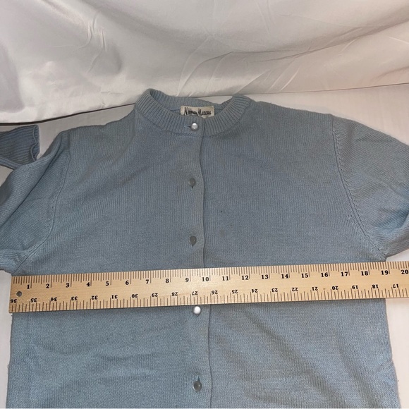 Women's Neiman Marcus 100% Cashmere Button Down Cardigan Sweater Size M - Picture 8 of 8